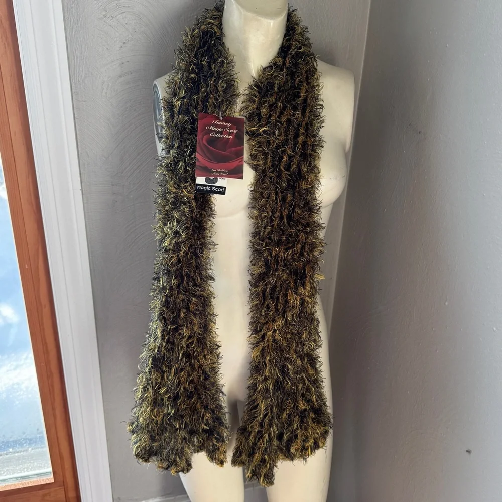 Black and gold versatile scarf NWT 48 inches Pittsburgh Steelers colors